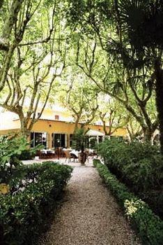 Hotel La Touloubre La Barben Exterior foto